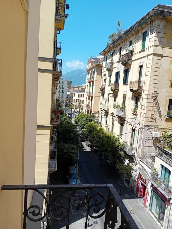appartamento in vendita a Salerno in zona Centro Città