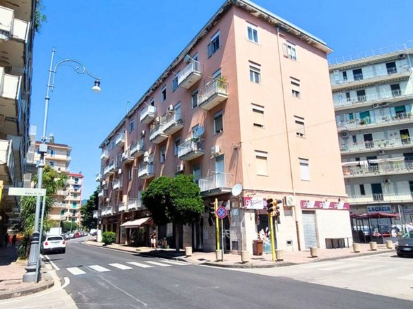 appartamento in vendita a Salerno in zona Torrione