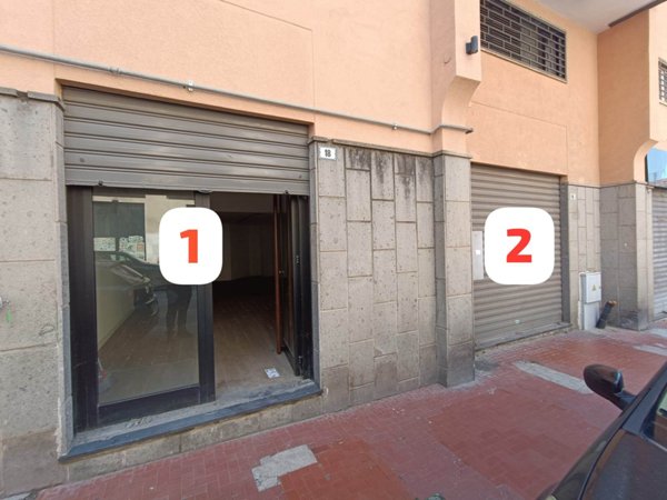 negozio in vendita a Salerno in zona Pastena