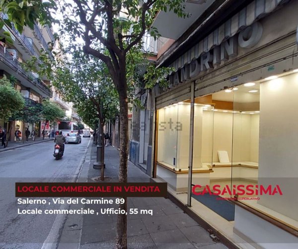 locale commerciale in vendita a Salerno