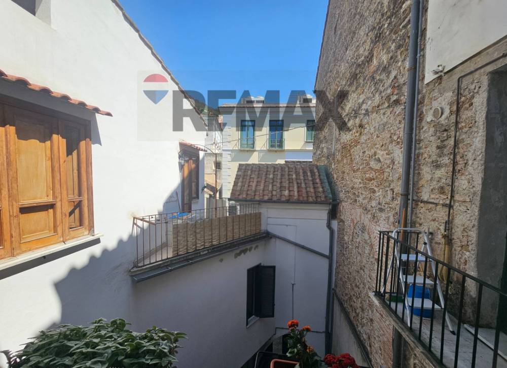 appartamento in vendita a Salerno in zona Centro Città