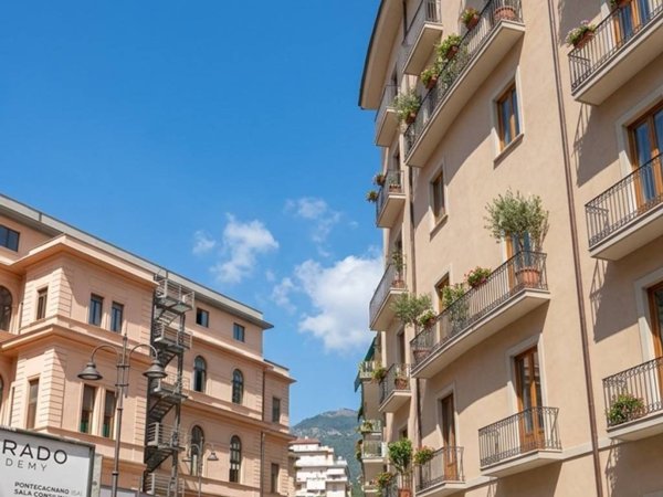 appartamento in vendita a Salerno in zona Centro Città