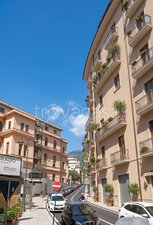 appartamento in vendita a Salerno in zona Centro Città