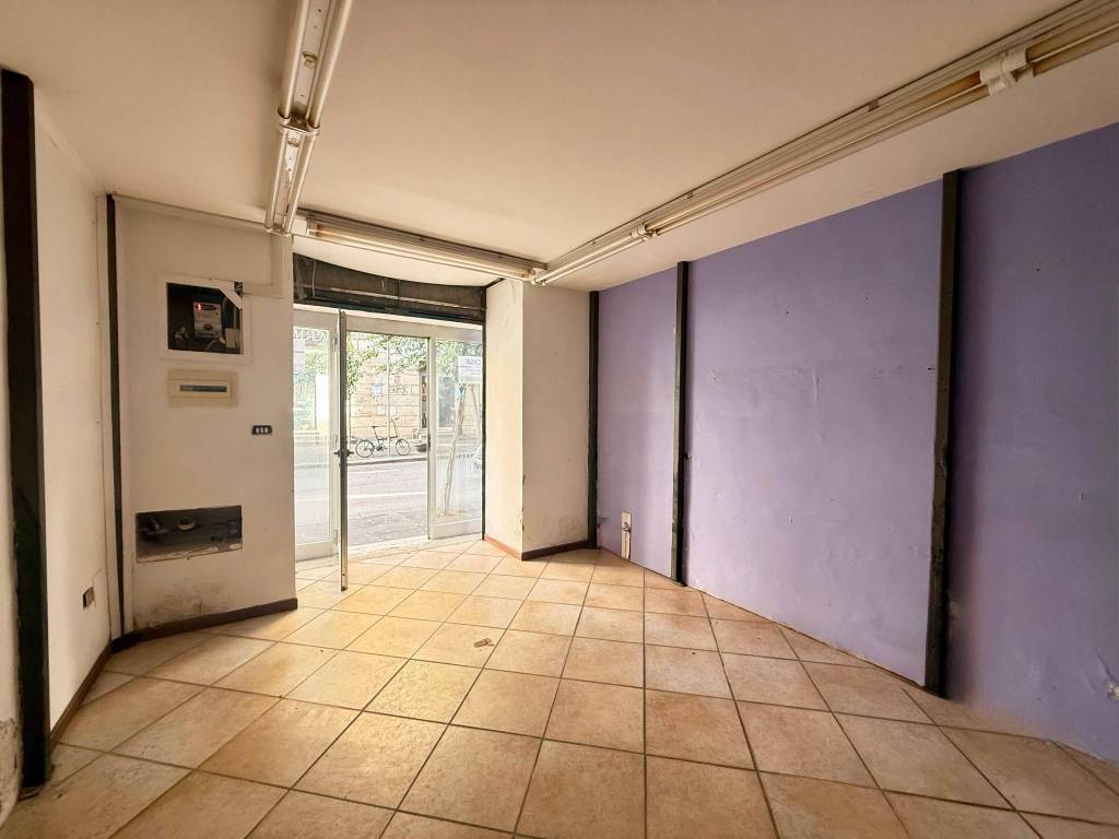 negozio in vendita a Salerno