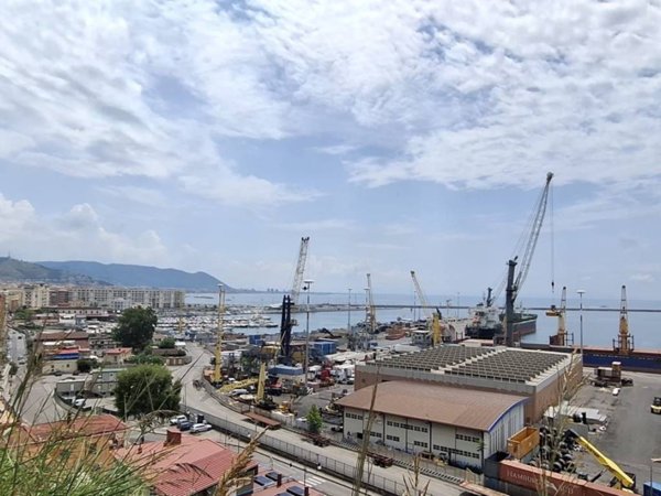 appartamento in vendita a Salerno