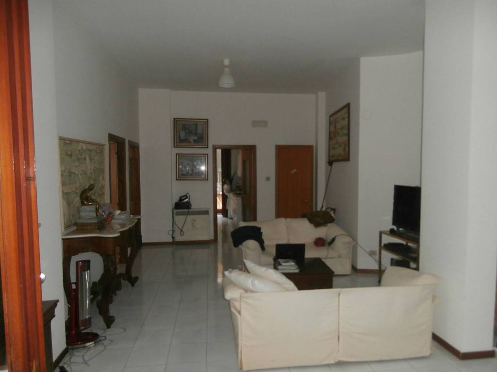 appartamento in vendita a Salerno in zona Centro Città
