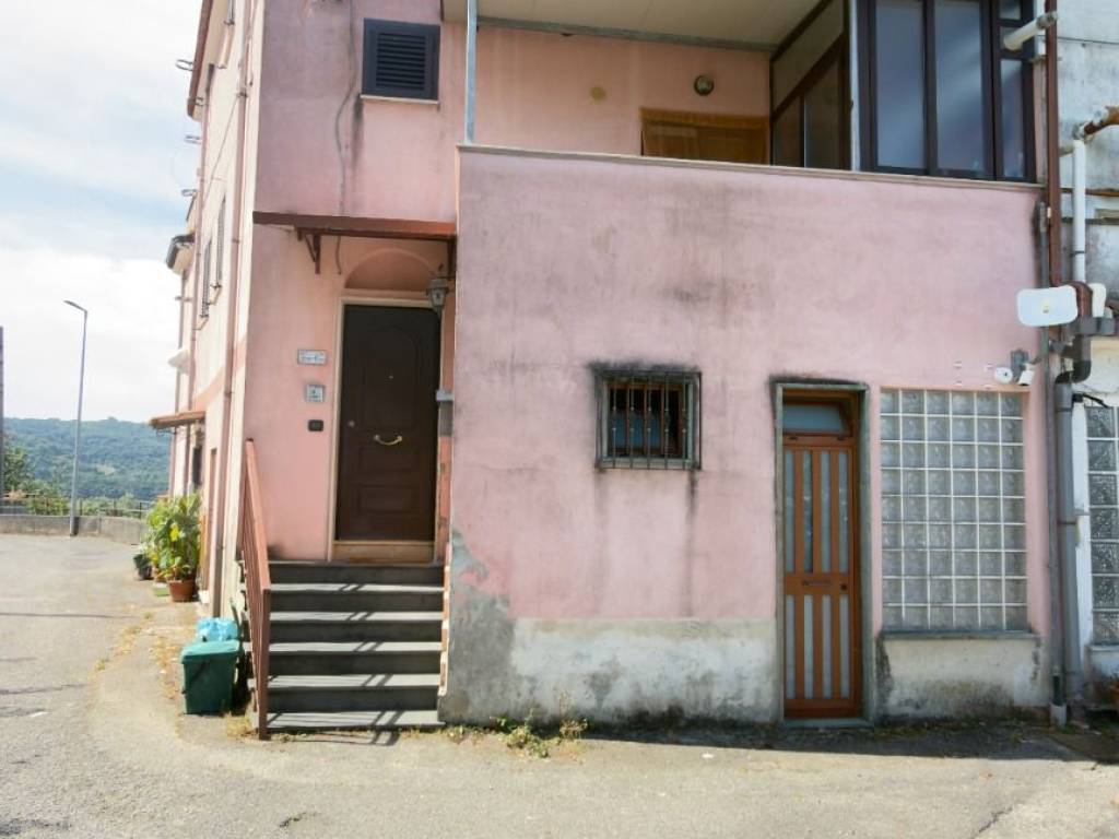appartamento in vendita a Salerno in zona Giovi Altimare