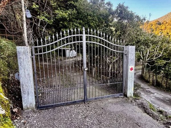casa indipendente in vendita a Salerno
