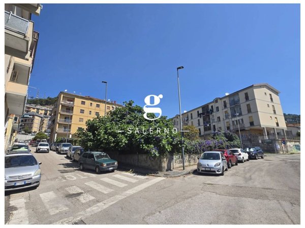 appartamento in vendita a Salerno in zona Torrione