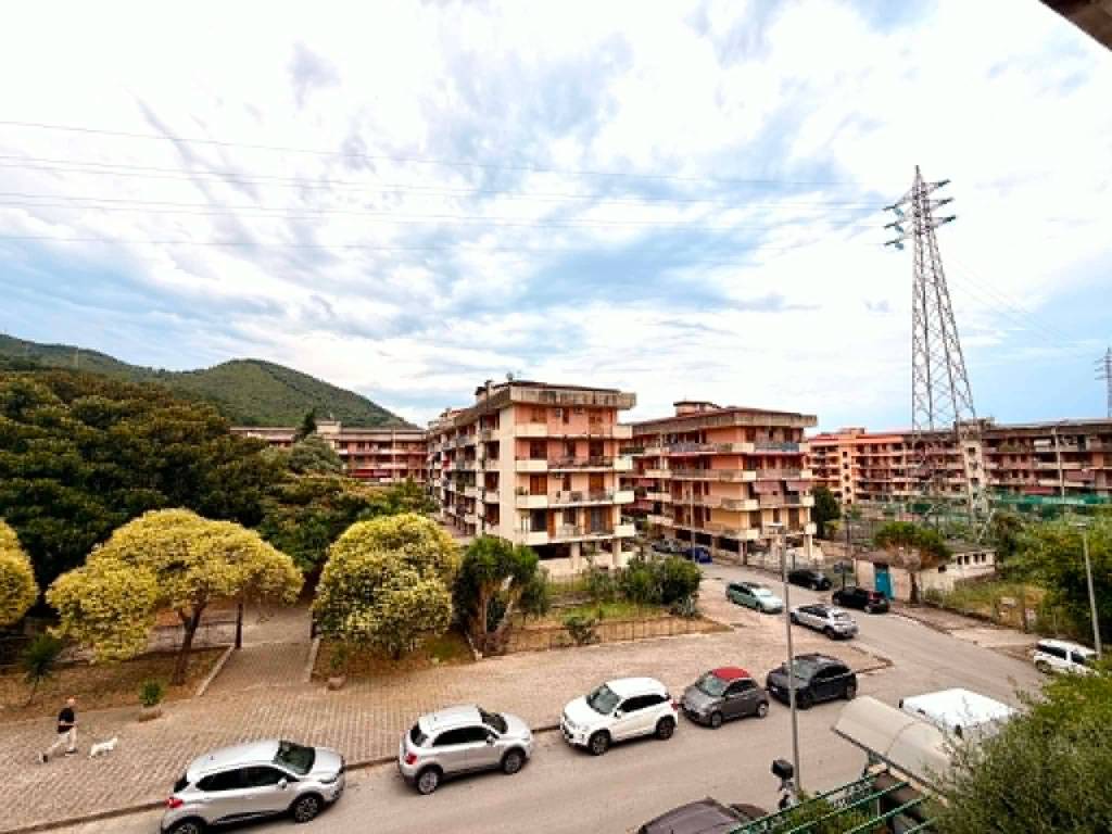 appartamento in vendita a Salerno in zona Pastena