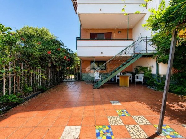 appartamento in vendita a Salerno in zona Pastena