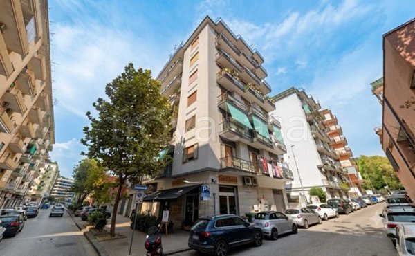 appartamento in vendita a Salerno in zona Calcedonia