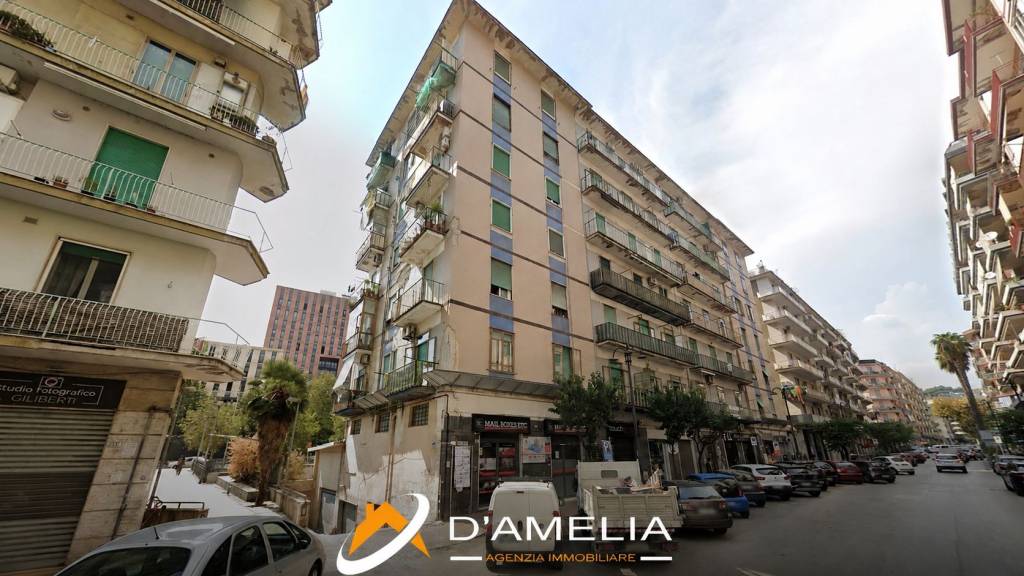 appartamento in vendita a Salerno in zona Irno