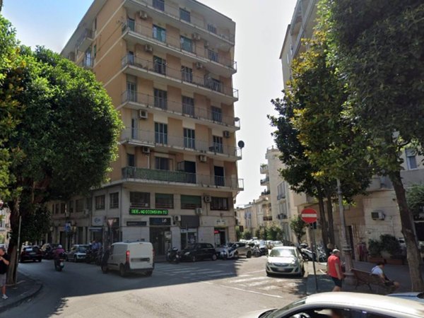 appartamento in vendita a Salerno in zona Centro Città