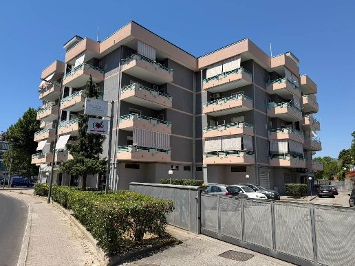 appartamento in vendita a Salerno in zona Mercatello