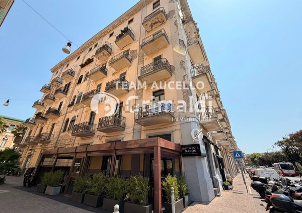 appartamento in vendita a Salerno in zona Centro Città