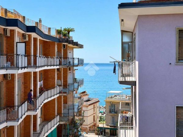 appartamento in vendita a Salerno in zona Pastena