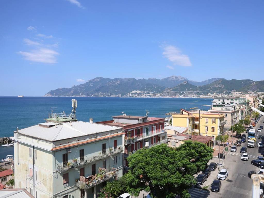appartamento in vendita a Salerno in zona Mercatello
