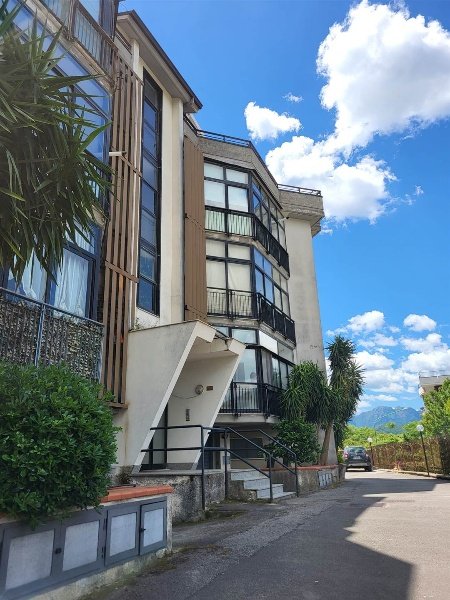 appartamento in vendita a Salerno in zona Irno