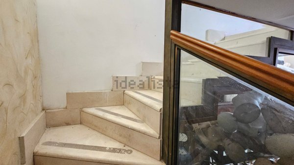 locale di sgombero in vendita a Salerno in zona Centro Città
