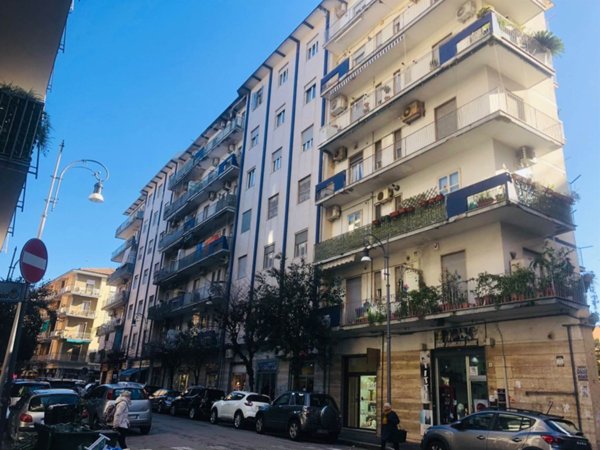 appartamento in vendita a Salerno in zona Pastena