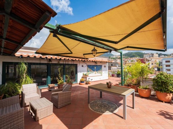 appartamento in vendita a Salerno in zona Centro Città