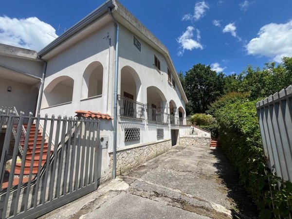 casa indipendente in vendita a Salerno in zona Fontana di Genca / Pastorano