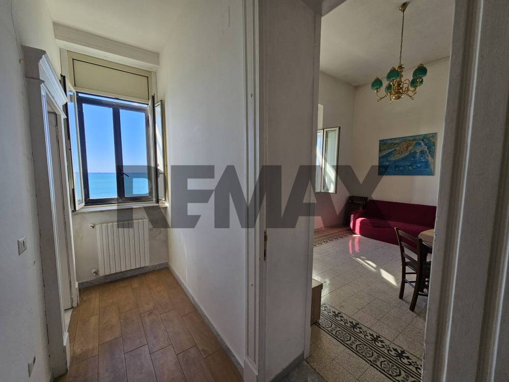 appartamento in vendita a Salerno in zona Porto