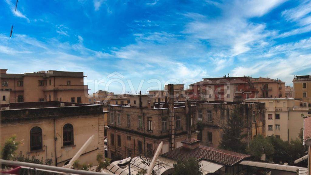 appartamento in vendita a Salerno in zona Centro Città