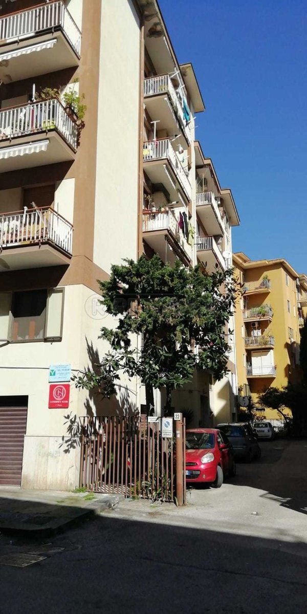 appartamento in vendita a Salerno in zona Pastena