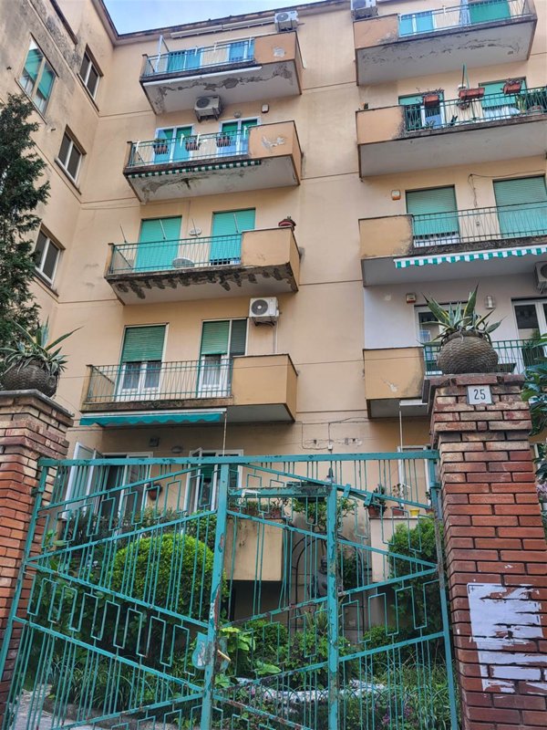 appartamento in vendita a Salerno in zona Centro Città