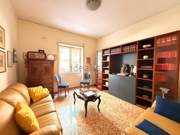 appartamento in vendita a Salerno in zona Centro Città