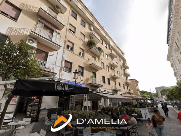 appartamento in vendita a Salerno in zona Centro Città