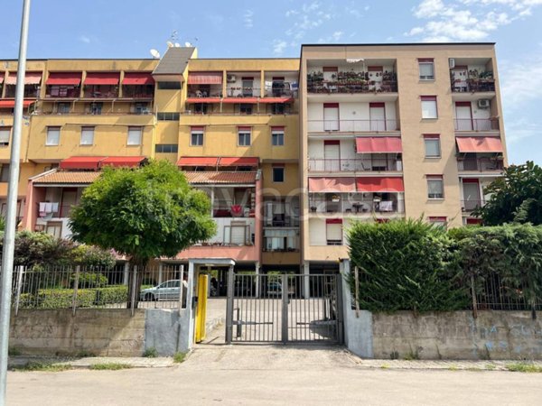 appartamento in vendita a Salerno in zona Pastena