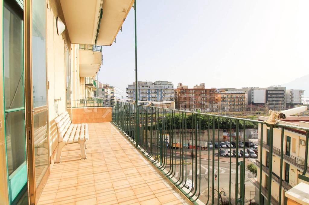 appartamento in vendita a Salerno in zona Centro Città