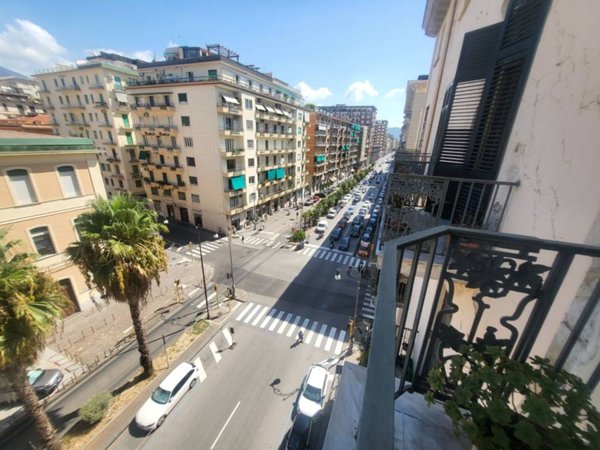 appartamento in vendita a Salerno in zona Centro Città