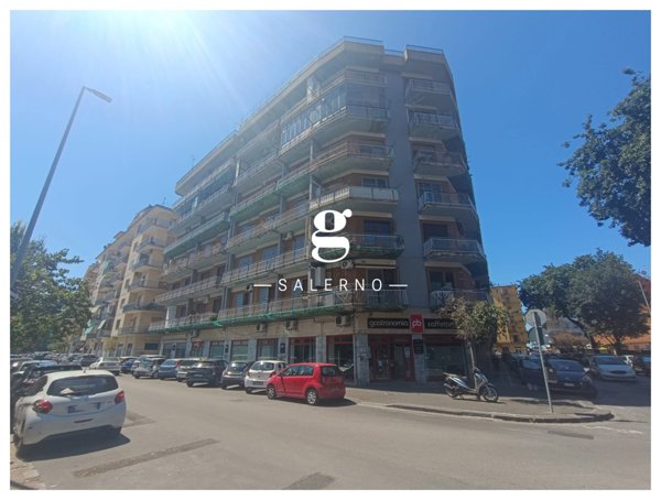 appartamento in vendita a Salerno in zona Mercatello