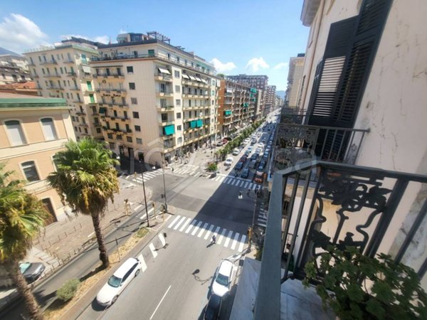 appartamento in vendita a Salerno in zona Centro Città