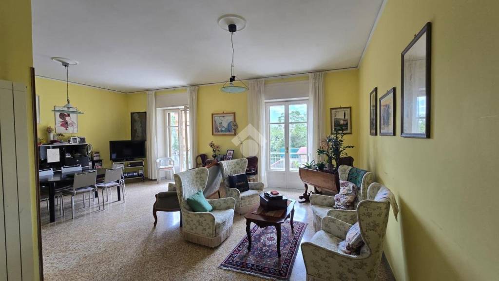 appartamento in vendita a Salerno in zona Centro Città