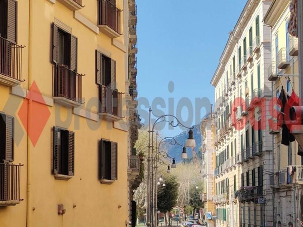 appartamento in vendita a Salerno in zona Porto