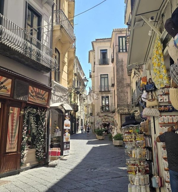 appartamento in vendita a Salerno in zona Centro Città