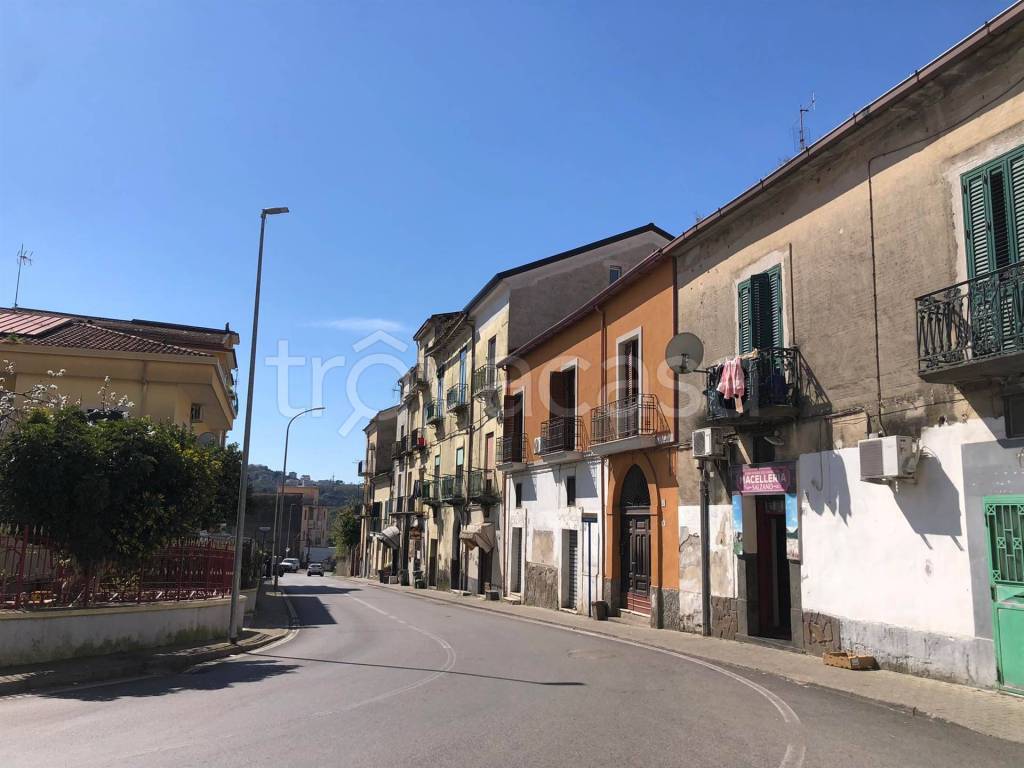 appartamento in vendita a Salerno in zona Fontana di Genca / Pastorano