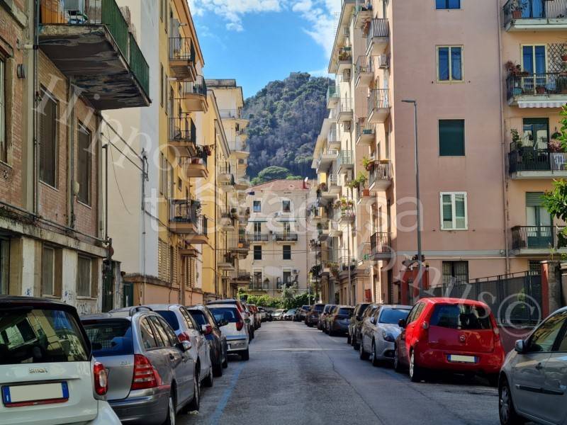 box auto in vendita a Salerno in zona Centro Città