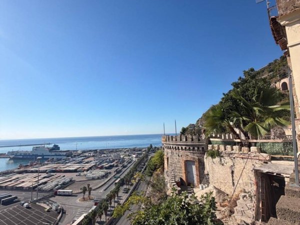 appartamento in vendita a Salerno
