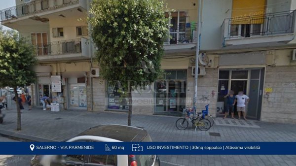 locale commerciale in vendita a Salerno in zona Mercatello