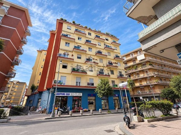 appartamento in vendita a Salerno in zona Pastena