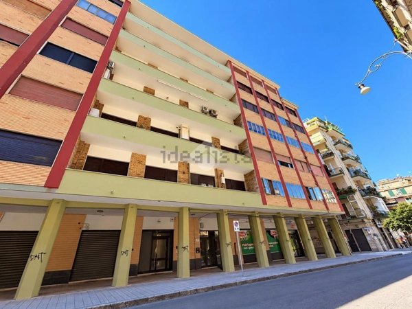 appartamento in vendita a Salerno in zona Pastena