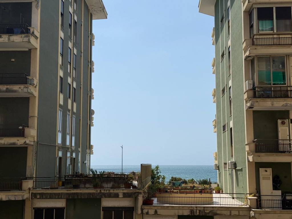 appartamento in vendita a Salerno in zona Centro Città