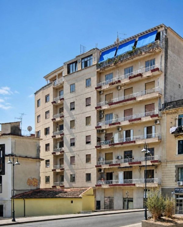 appartamento in vendita a Salerno in zona Centro Città