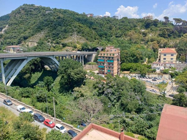 appartamento in vendita a Salerno in zona Centro Città